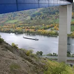 아파트 Im Moseltal *